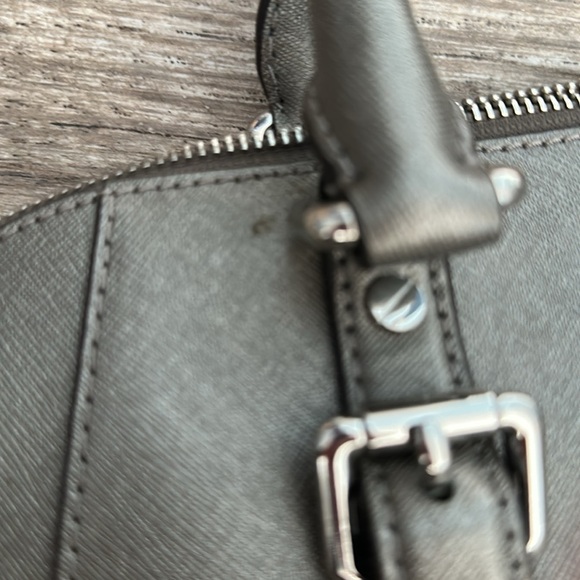 Authentic Michael Kors Satchel - Picture 9 of 9